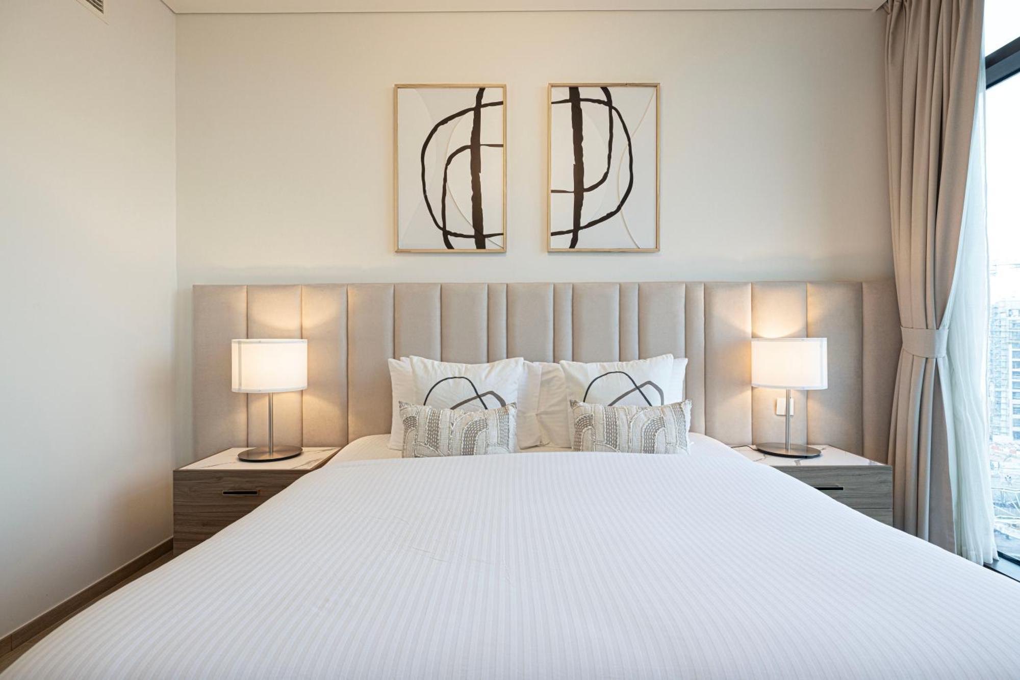 Cozy 2br Retreat With Panoramic Creek Views Apartment Dubai