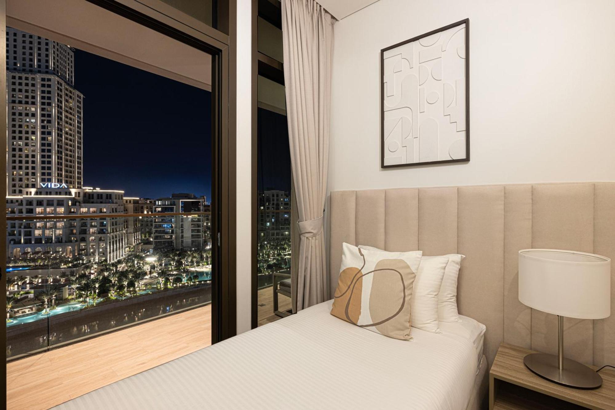 Apartment Cozy 2br Retreat With Panoramic Creek Views Dubai
