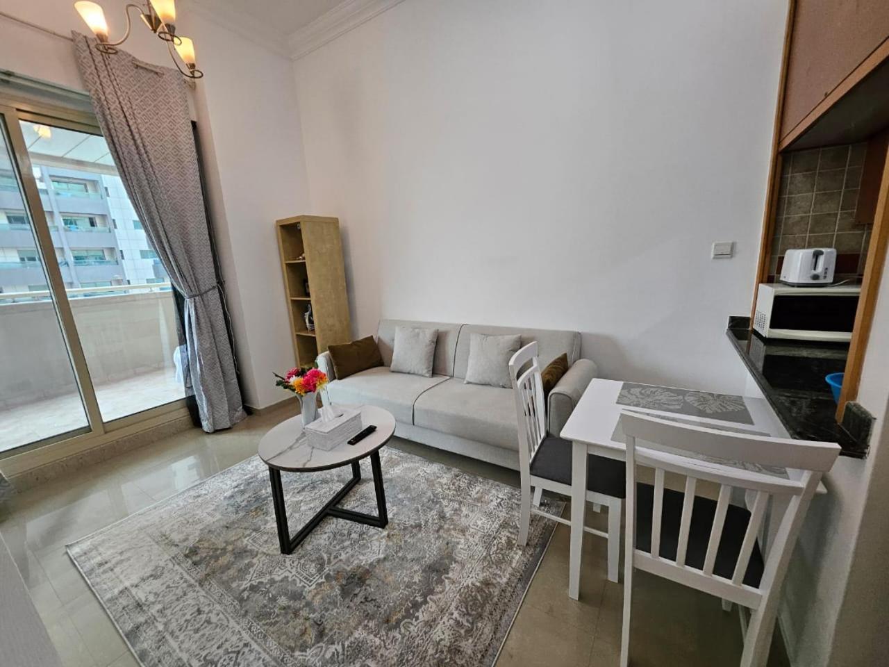 Stunning 1bedroom - With Amazing Marina View Dubai