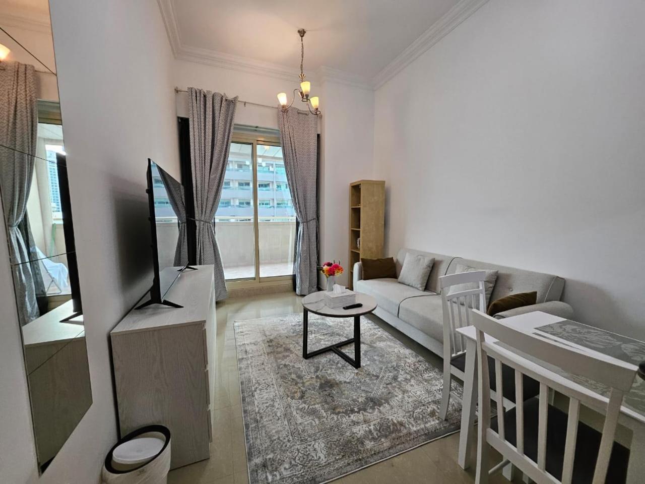Stunning 1bedroom - With Amazing Marina View