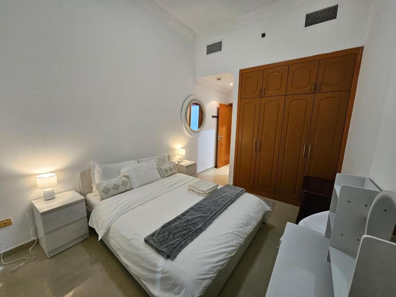 Apartment Stunning 1bedroom - With Amazing Marina View Dubai