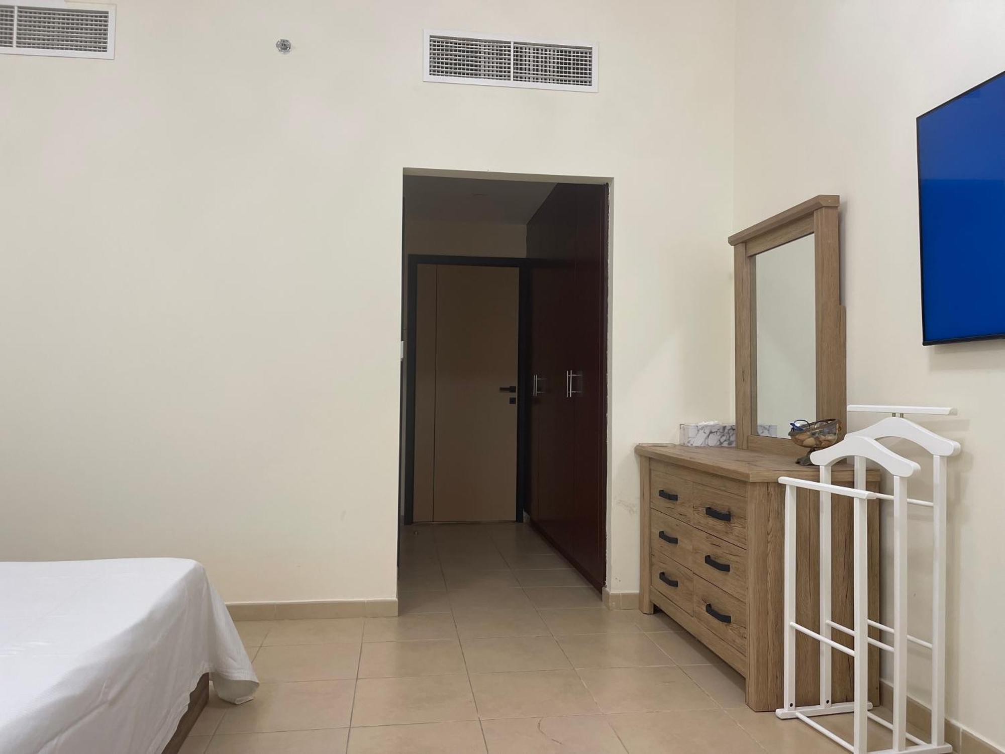 Amwaj Jbr Walk Beachfront Apartment