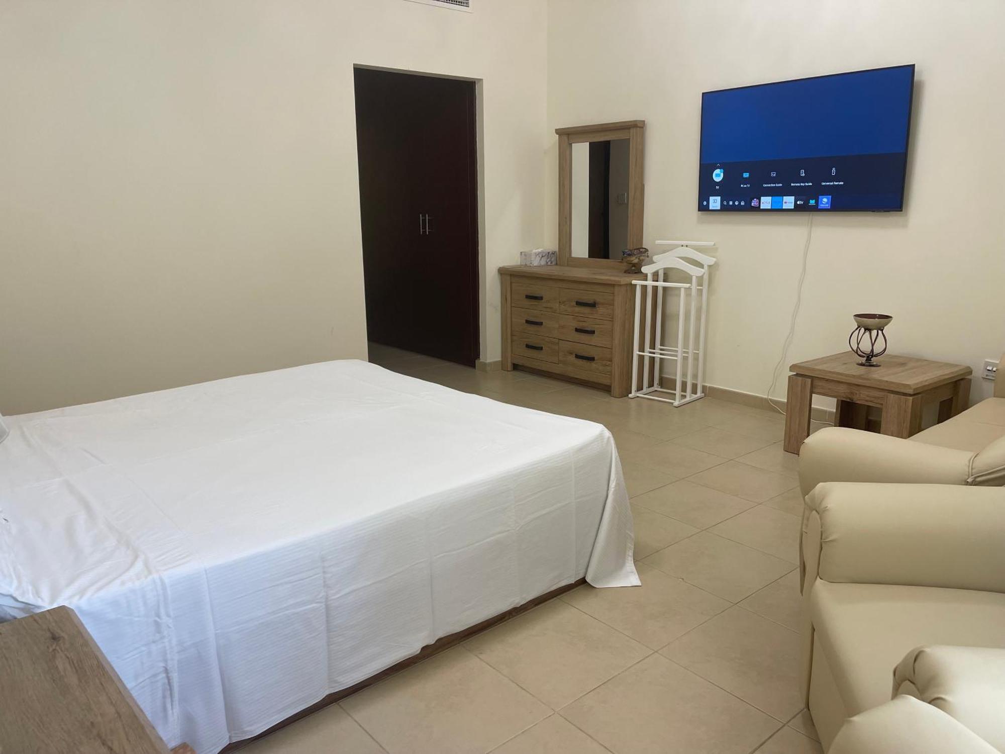 Amwaj Jbr Walk Beachfront Apartment *
