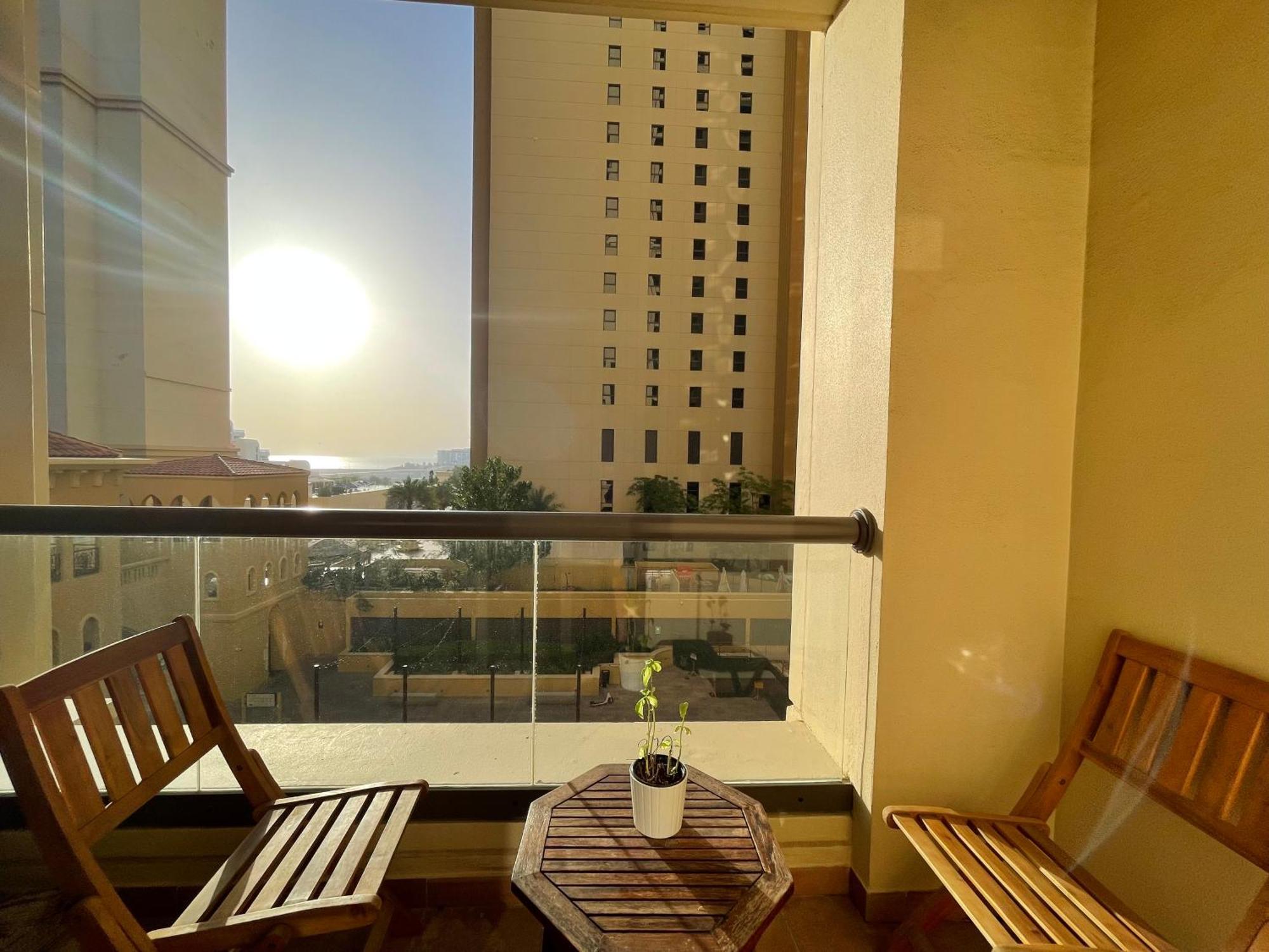 Amwaj Jbr Walk Beachfront