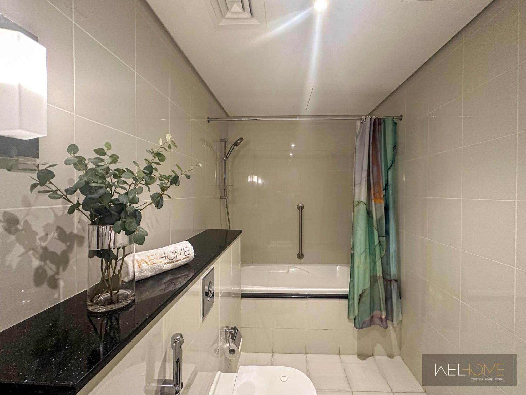 Welhome - Luxury Living In Business Bay 2br + Maid's Apartment Dubai