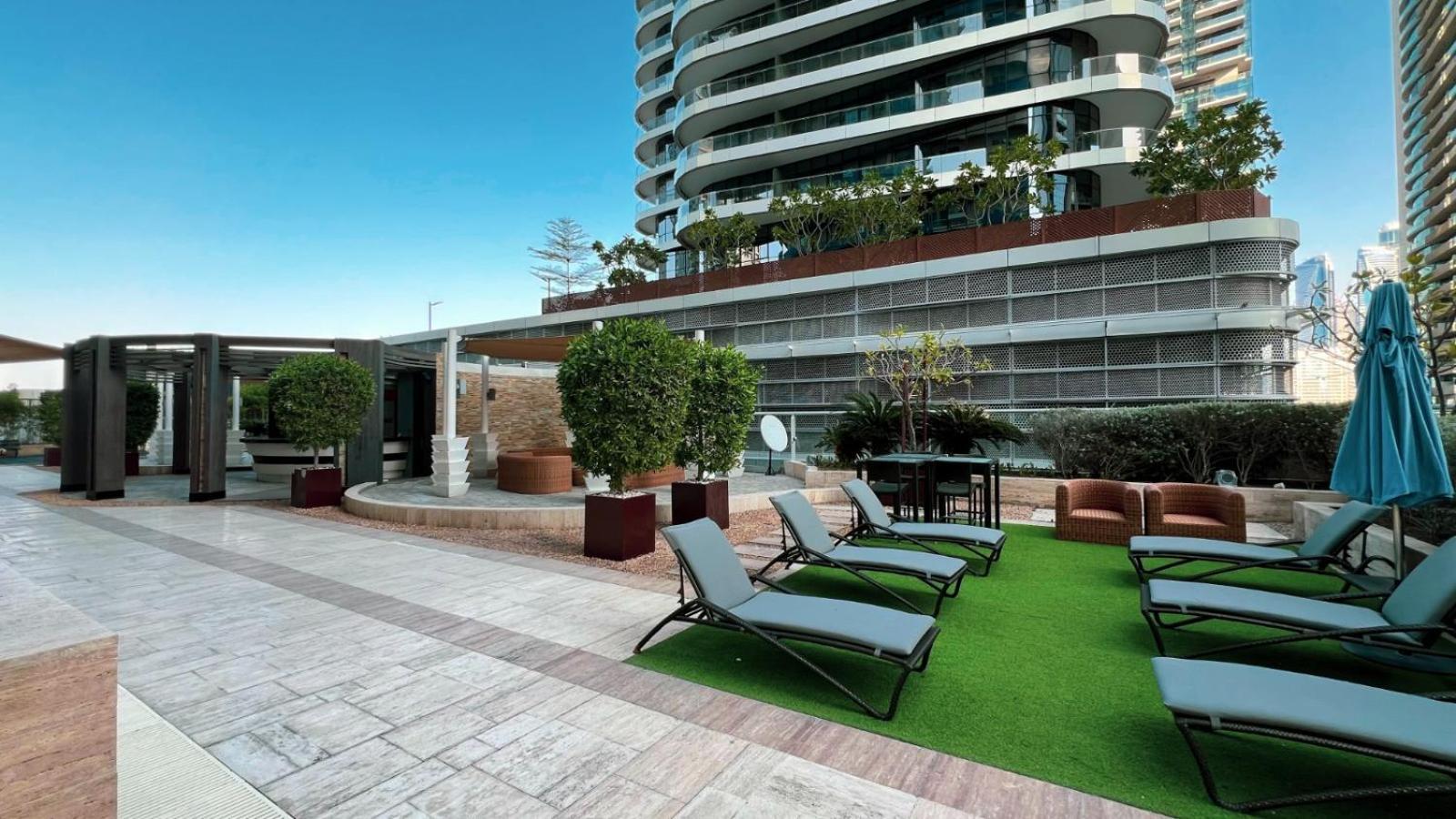 2 Minute Walk To Mall - 3 Bedroom Burj Khalifa View With Pool And Apartment *