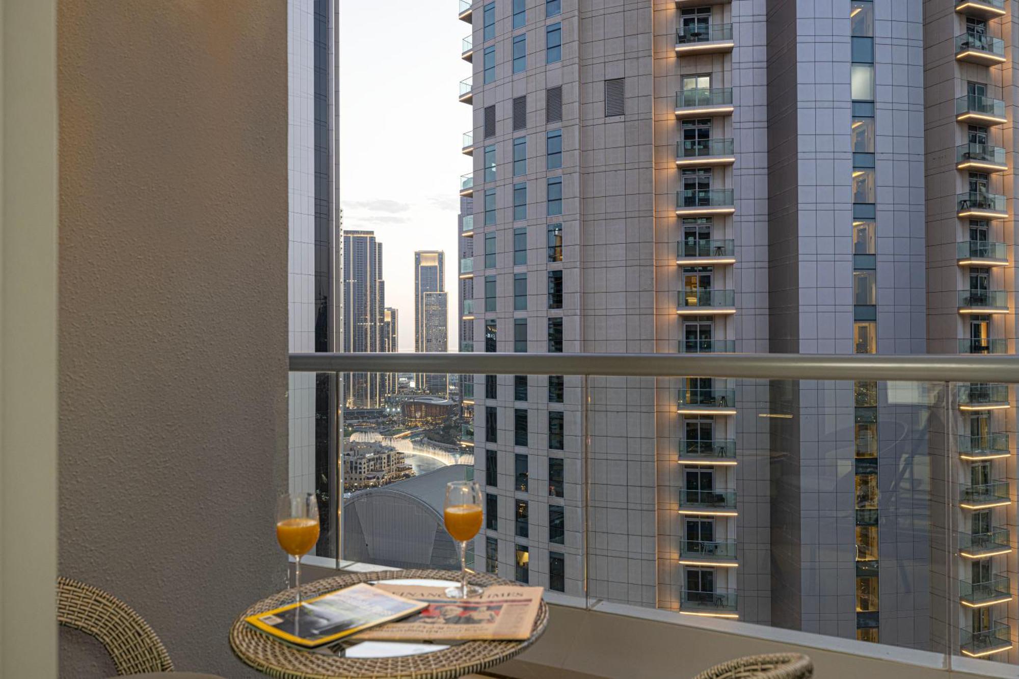 2 Minute Walk To Mall - 3 Bedroom Burj Khalifa View With Pool And * Dubai