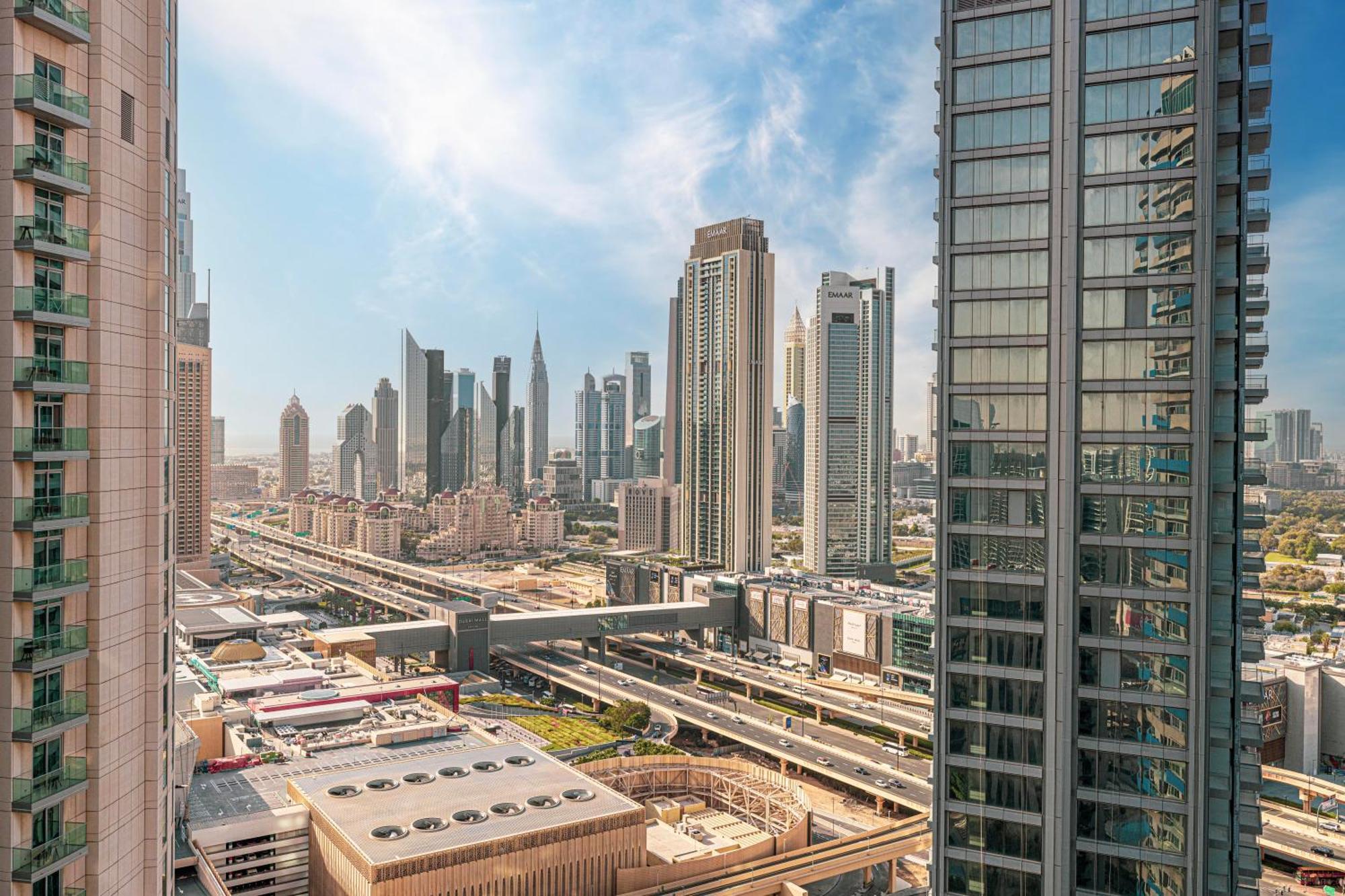 Apartment 2 Minute Walk To Mall - 3 Bedroom Burj Khalifa View With Pool And *
