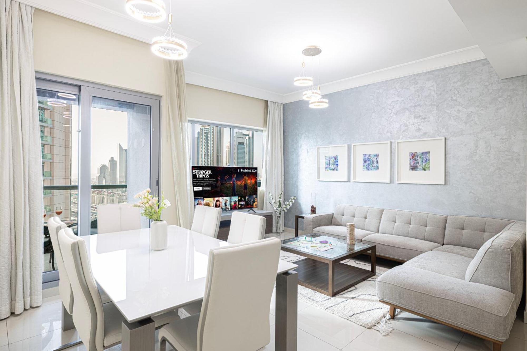 2 Minute Walk To Mall - 3 Bedroom Burj Khalifa View With Pool And Apartment