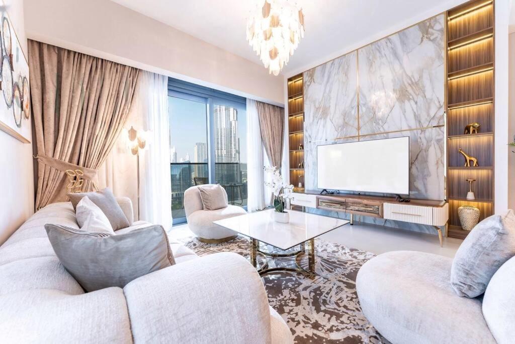 Act Two, Tower-2, 3br Apartment