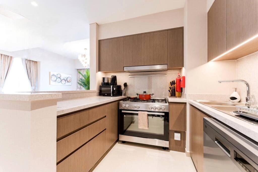 Act Two, Tower-2, 3br * Dubai