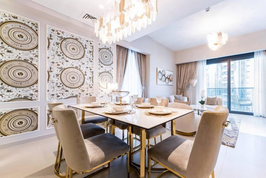 Apartment Act Two, Tower-2, 3br Dubai