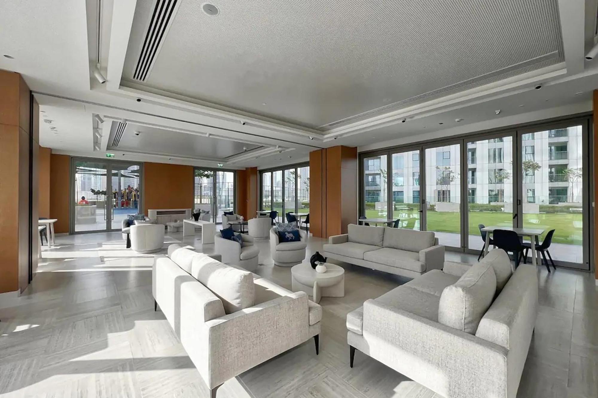 Amazing Patio Experience - Burj Khalifa View Apartment