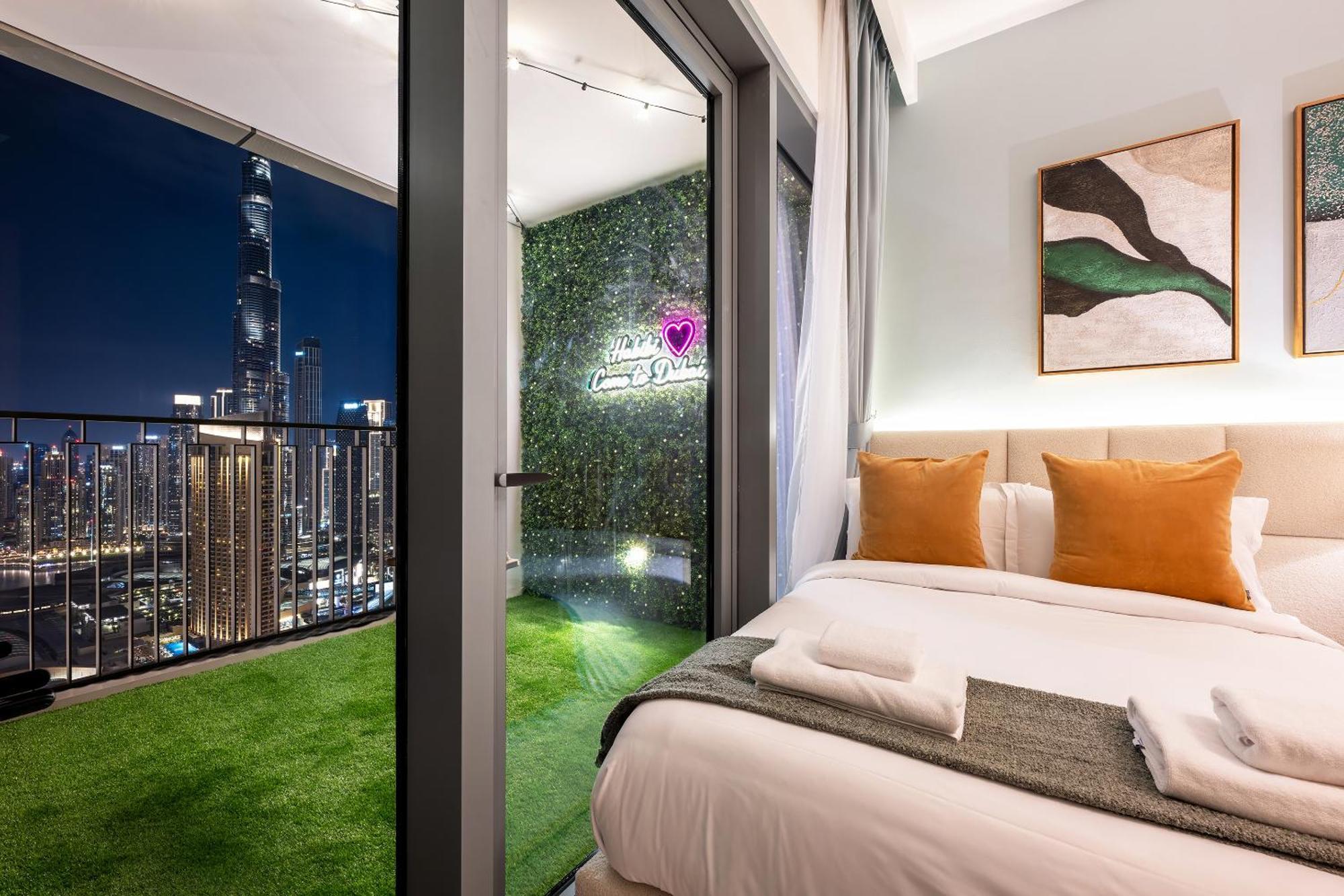 Amazing Patio Experience - Burj Khalifa View