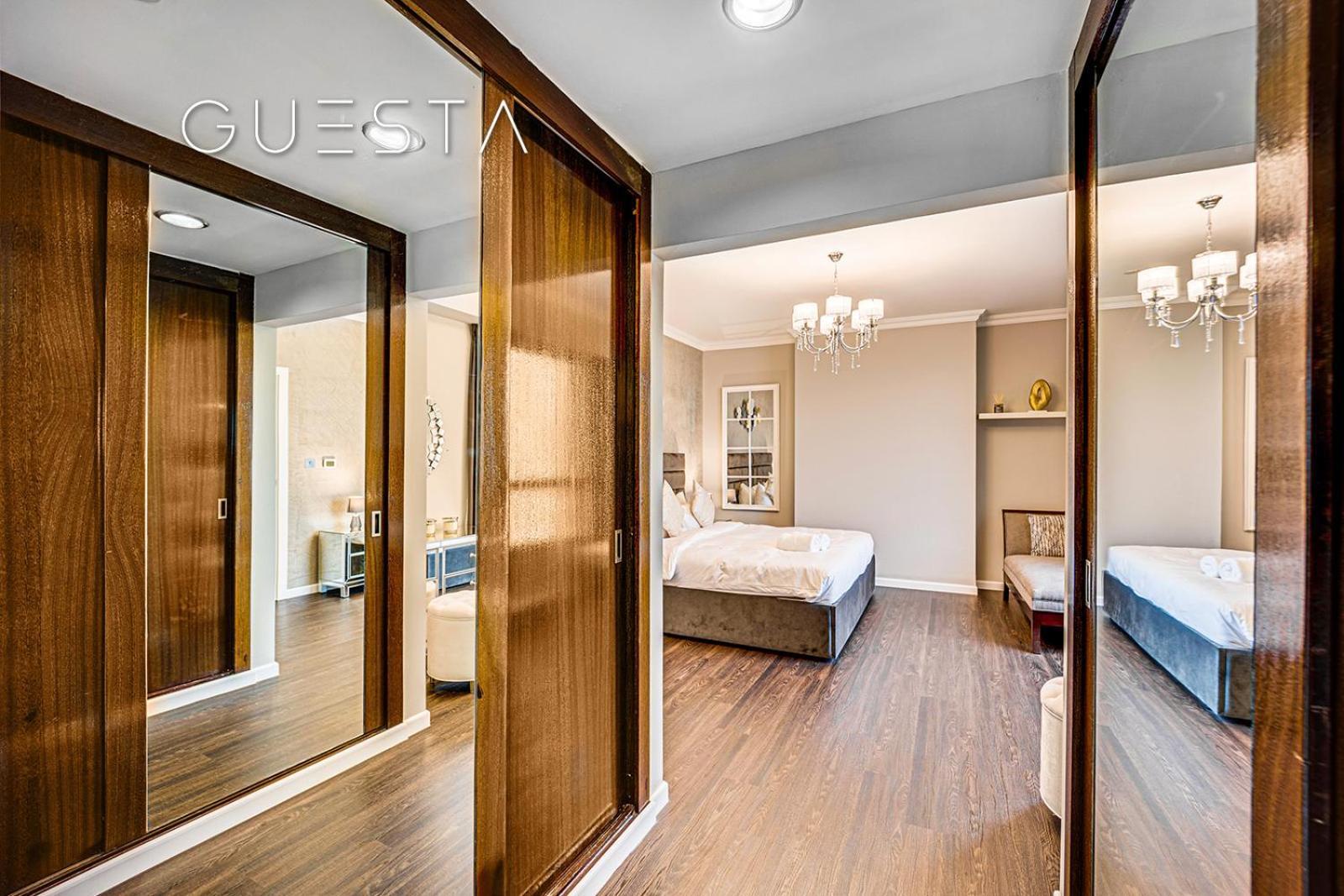 Jumeirah Residence, Marina