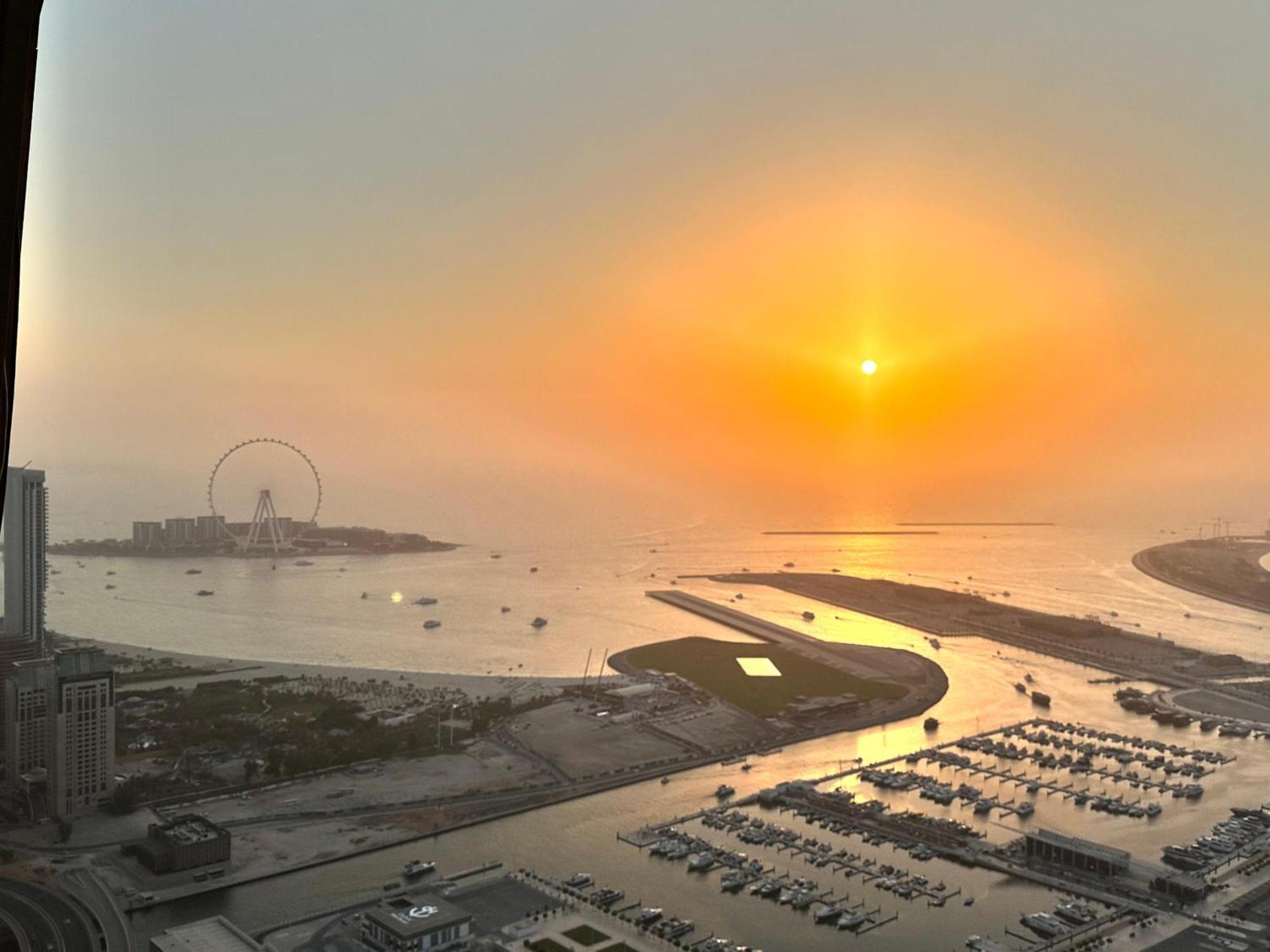 In The Luxury Marina Crown Tower Walk To Barasti Apartment