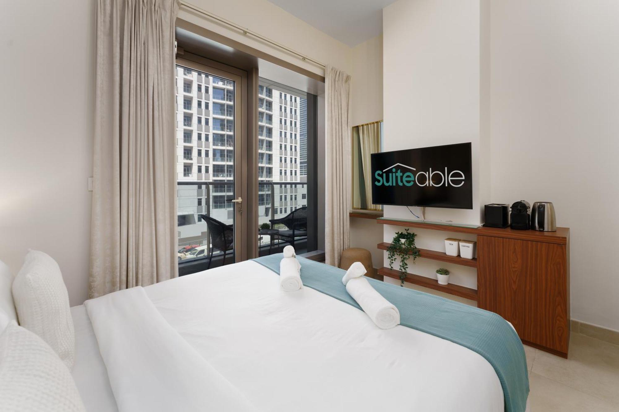 Apartment Breezy In Sparkle Tower Jbr By Suiteable *