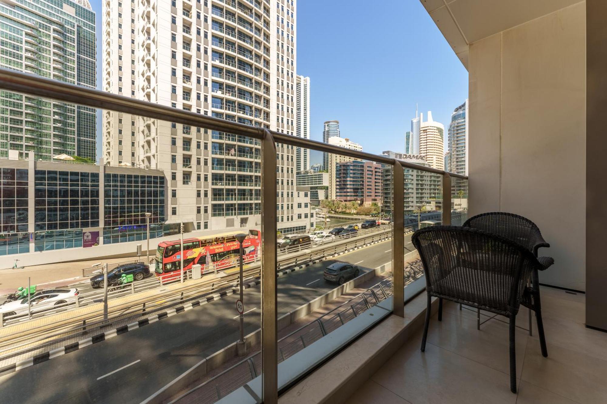 Breezy In Sparkle Tower Jbr By Suiteable Apartment *