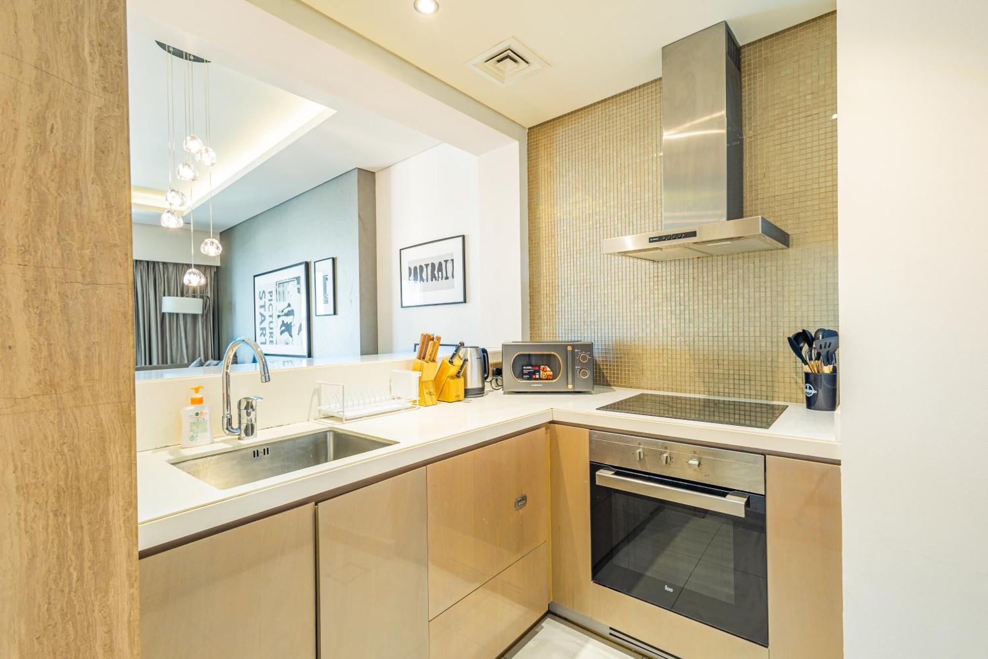 Superhost - Dreaming Stylish 1br, Damac Towers Paramount * Dubai