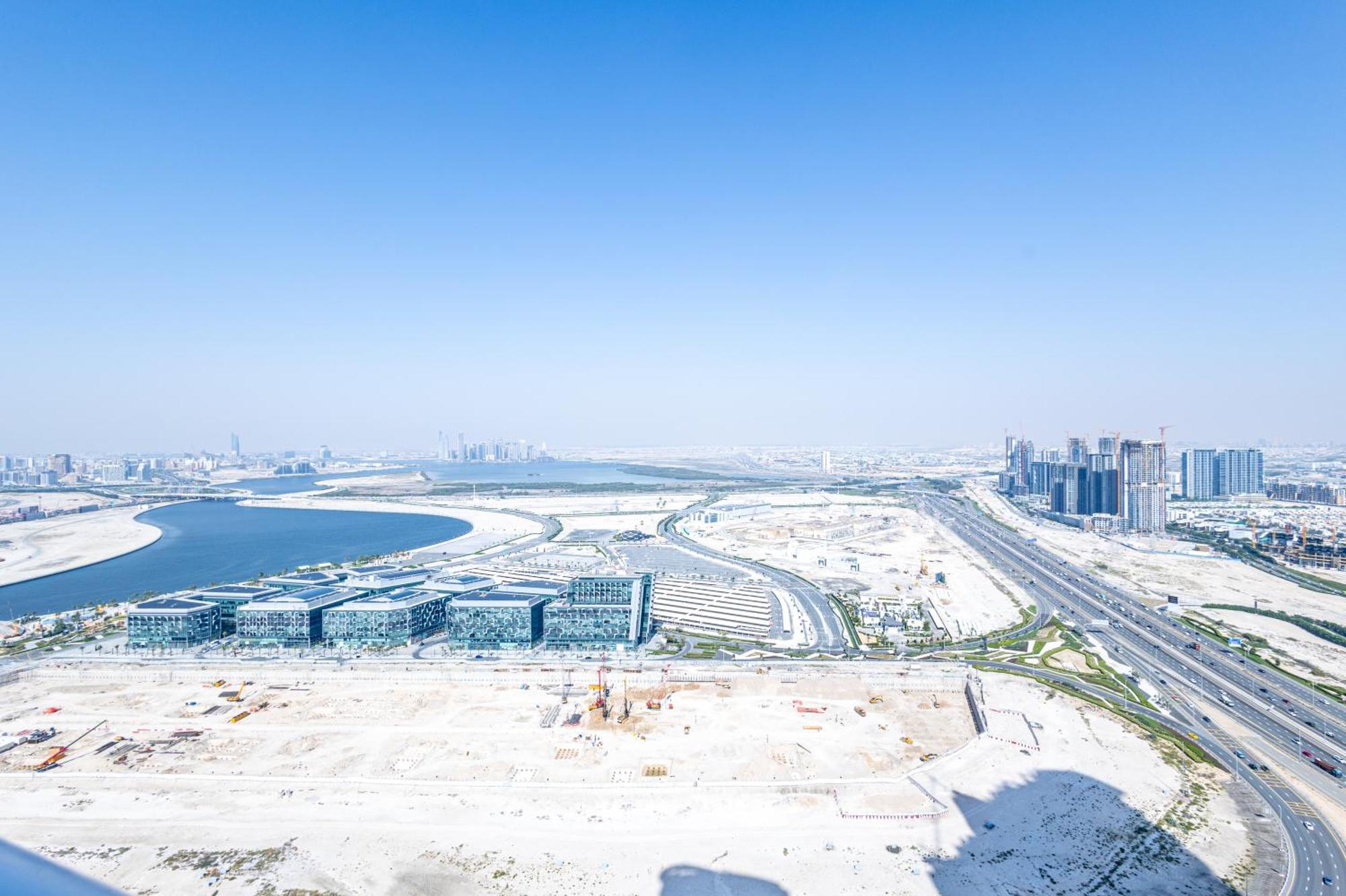 Superhost - Dreaming Stylish 1br, Damac Towers Paramount * Dubai