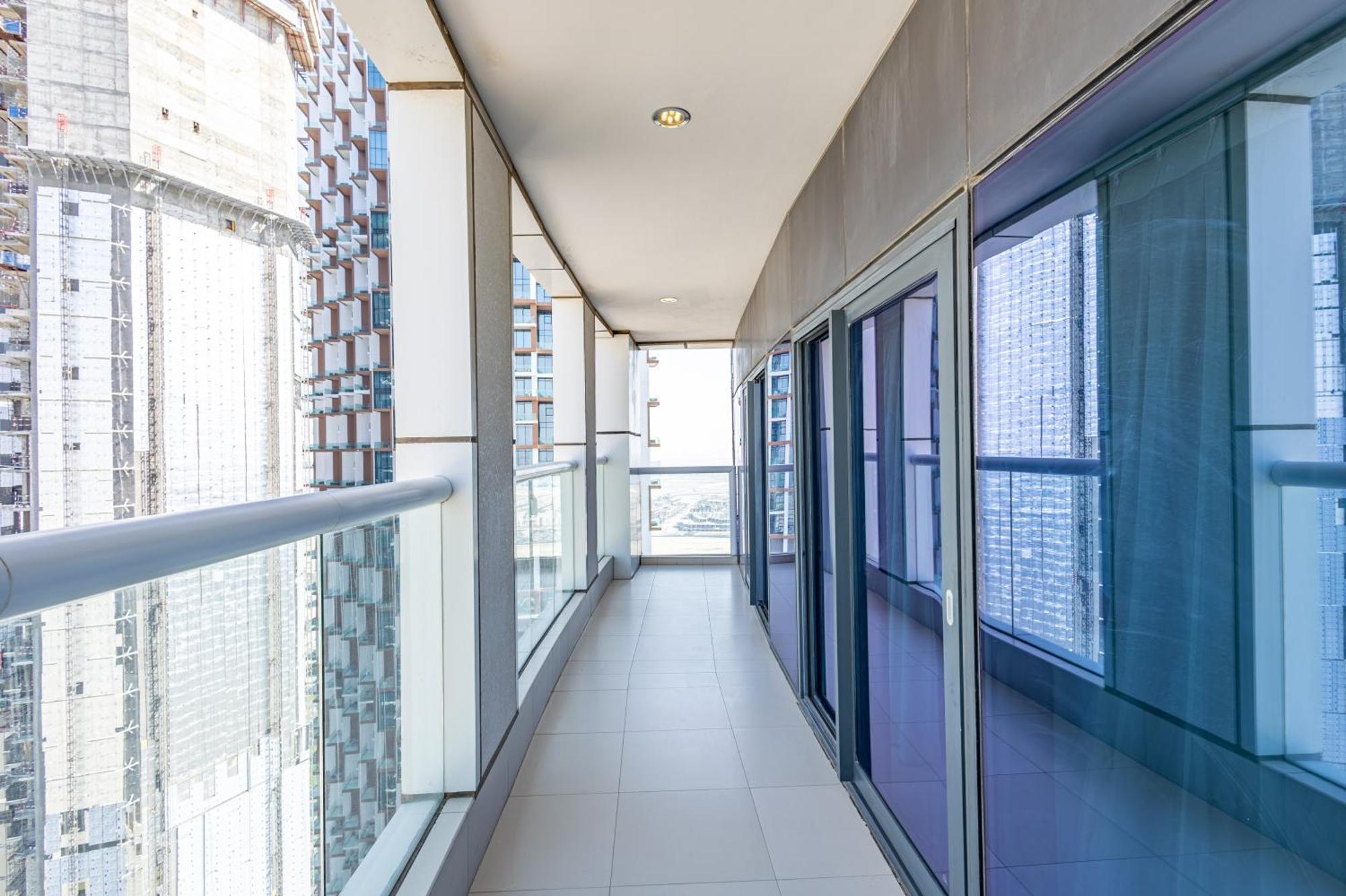 Superhost - Dreaming Stylish 1br, Damac Towers Paramount * Dubai