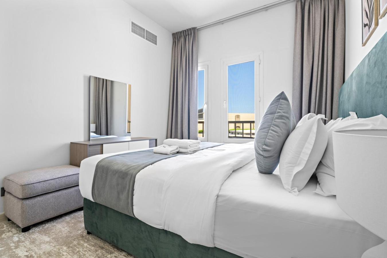 Whole 3 Bedroom With Maids Room House - The Springs - Privat Garden Apartment