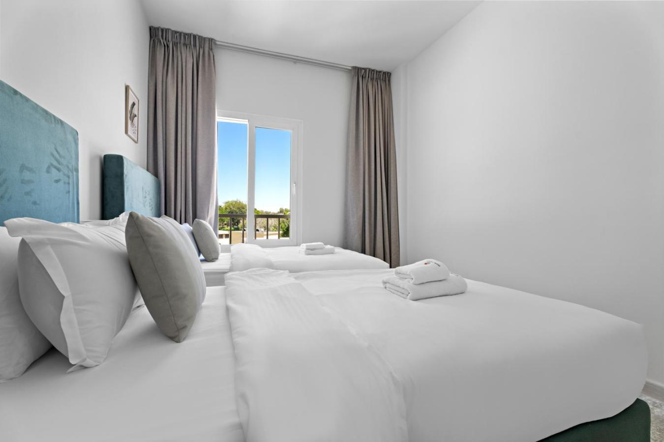 Whole 3 Bedroom With Maids Room House - The Springs - Privat Garden Dubai