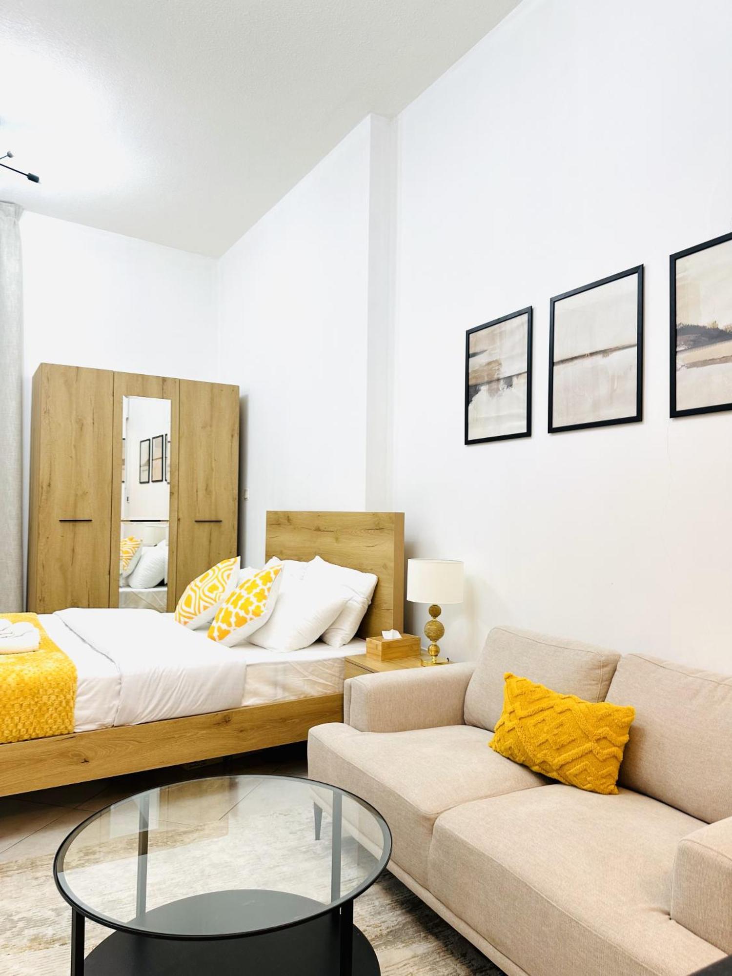 Apartment Elegant Studio: Your Perfect In *