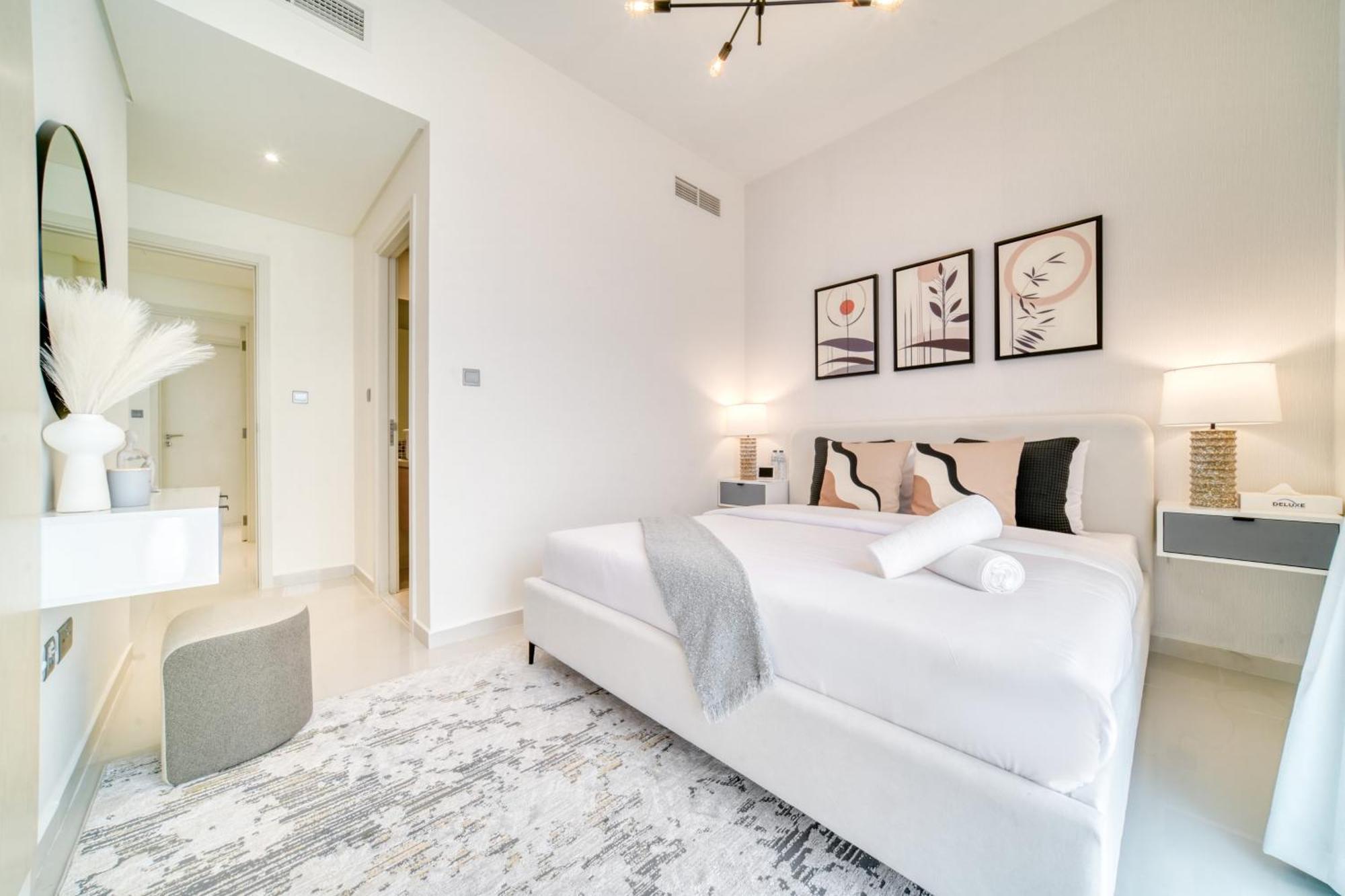 Damac Hills Ll - Stunning 4 Bedrooms With Private Pool At Land Villa *