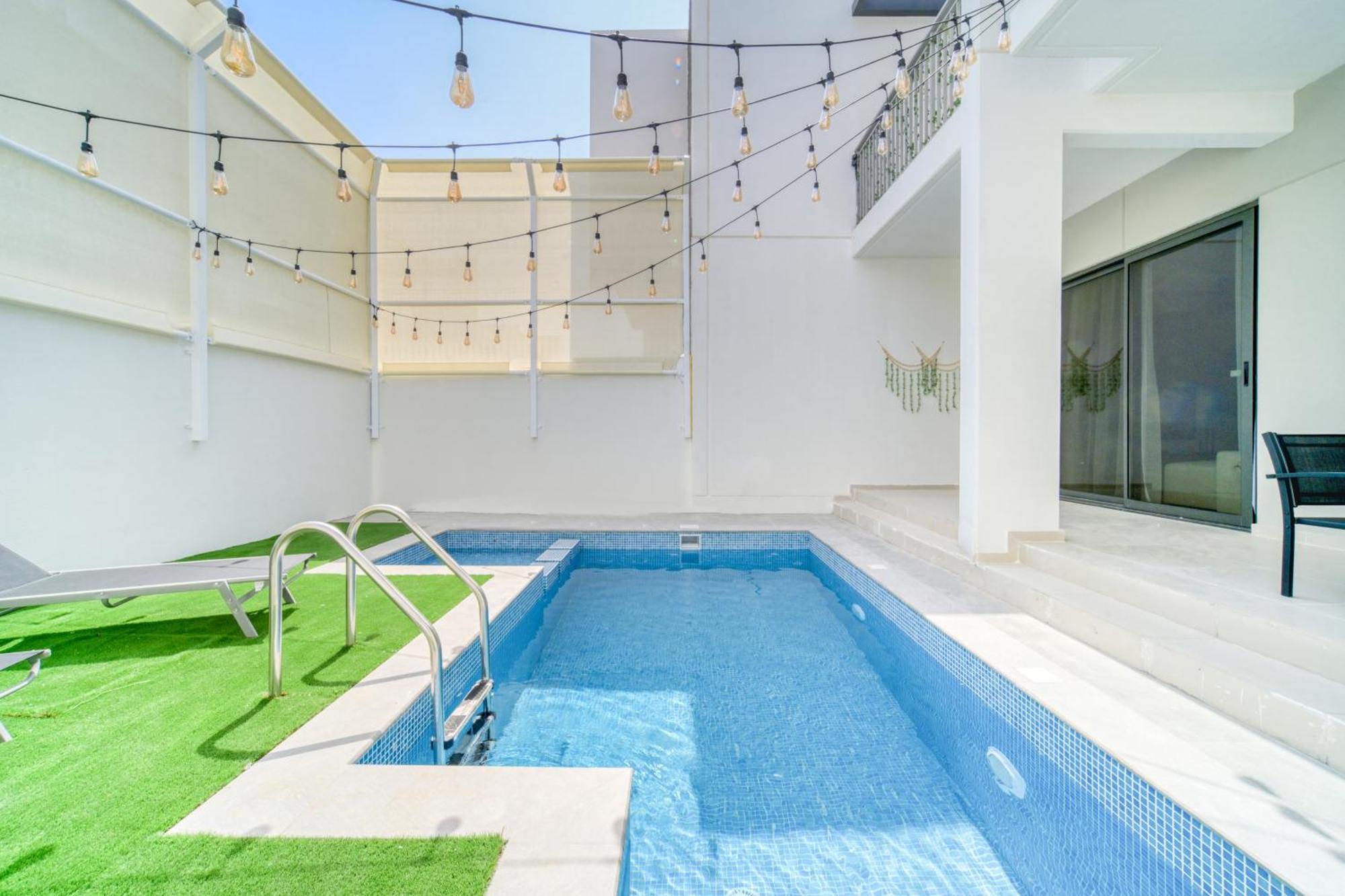 Damac Hills Ll - Stunning 4 Bedrooms With Private Pool At Land