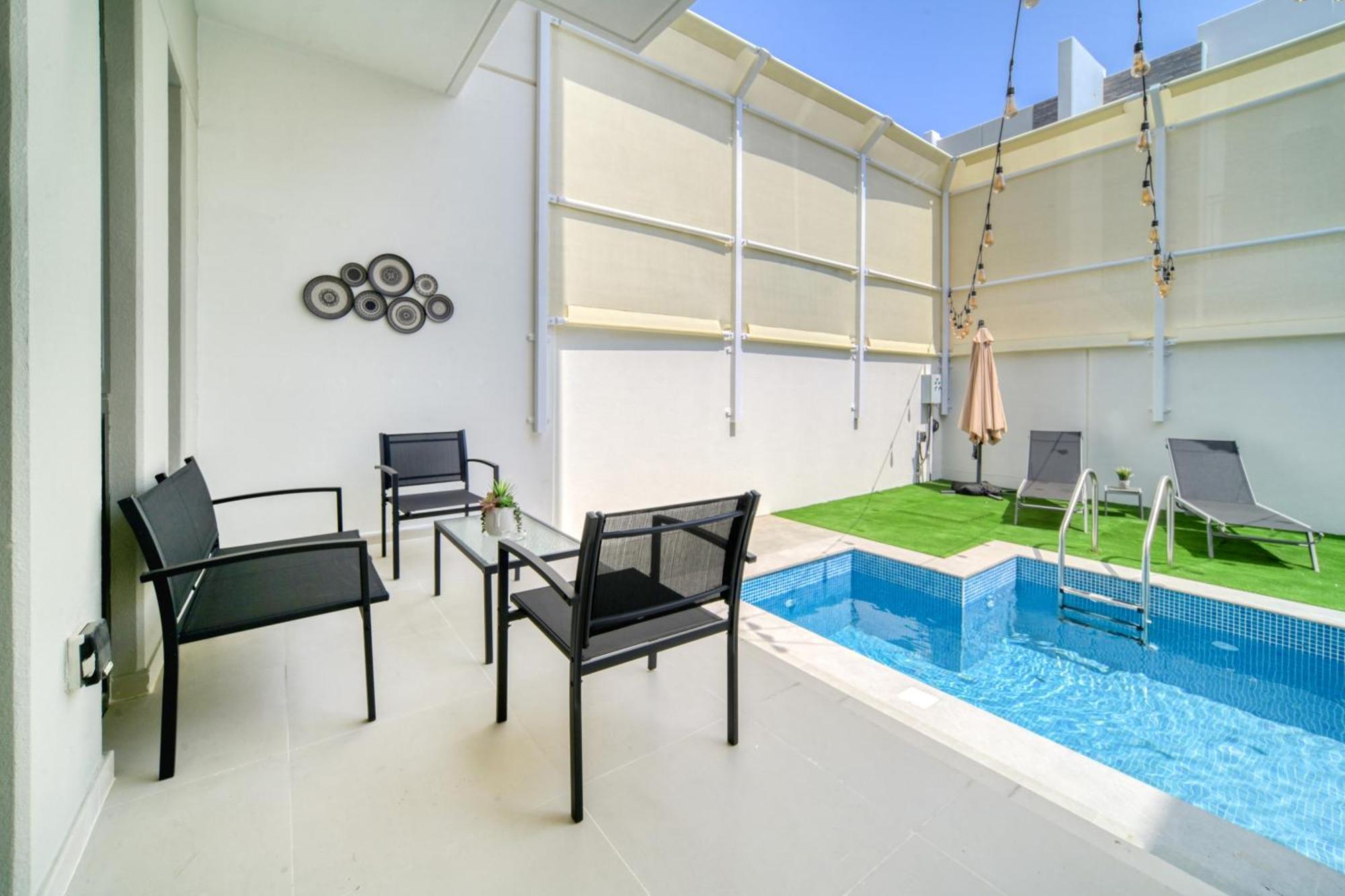 Damac Hills Ll - Stunning 4 Bedrooms With Private Pool At Land Villa *