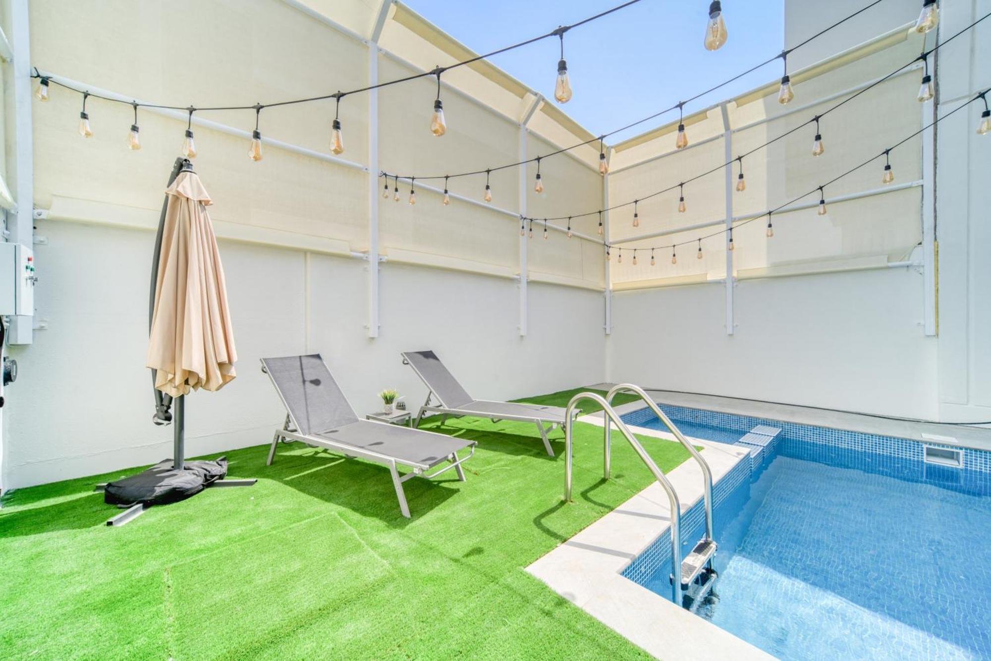 Damac Hills Ll - Stunning 4 Bedrooms With Private Pool At Land *