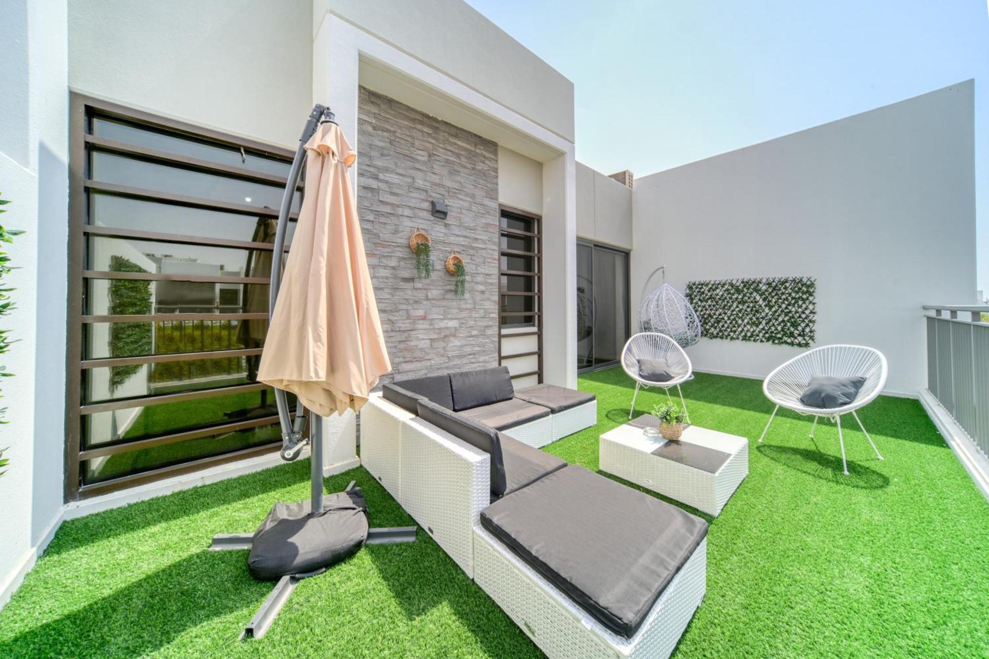 Damac Hills Ll - Stunning 4 Bedrooms With Private Pool At Land Villa