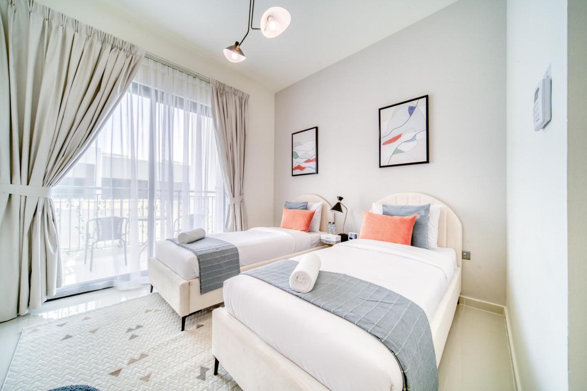 Damac Hills Ll - Stunning 4 Bedrooms With Private Pool At Land Villa *