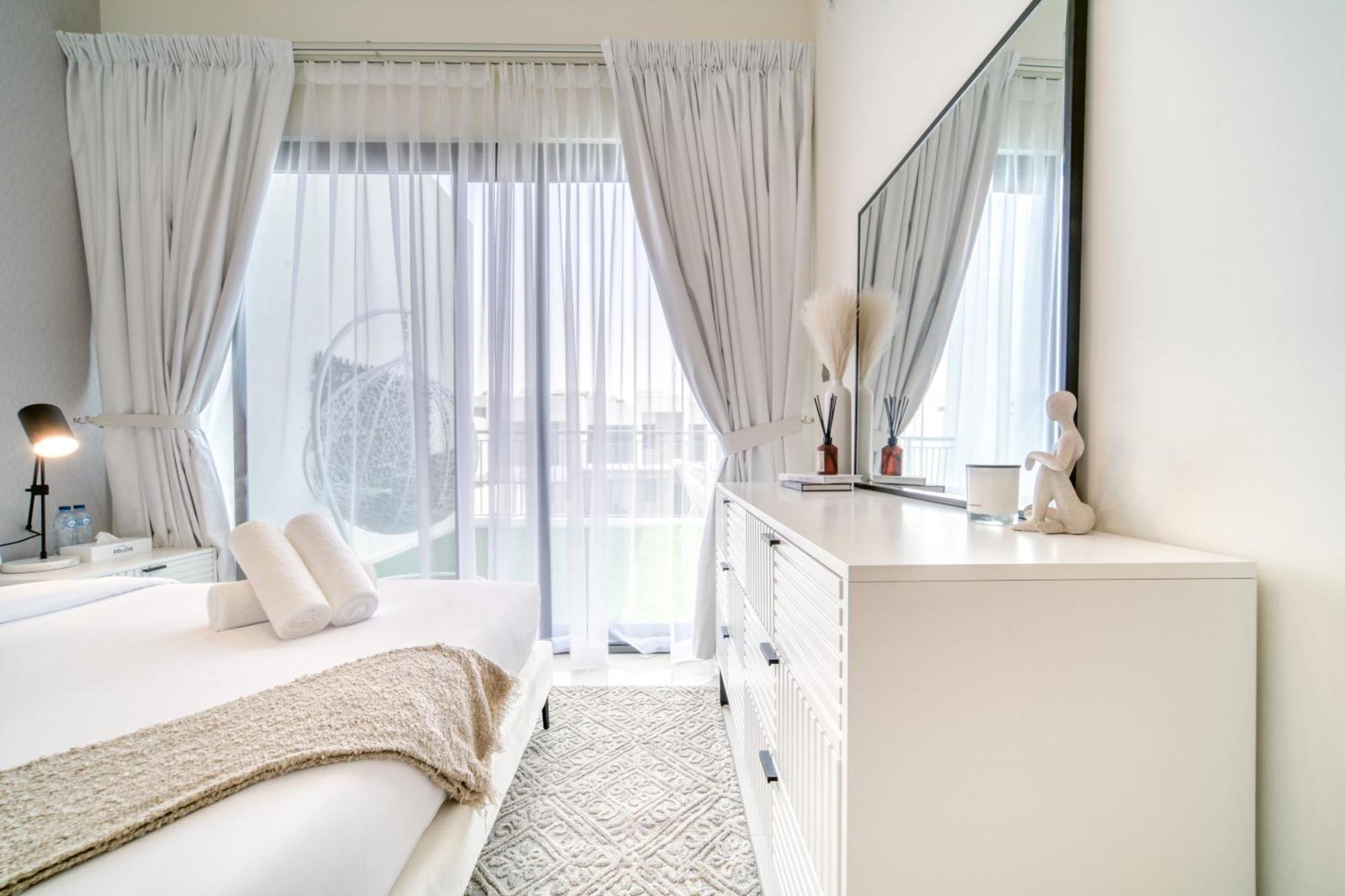 Damac Hills Ll - Stunning 4 Bedrooms With Private Pool At Land Villa Dubai