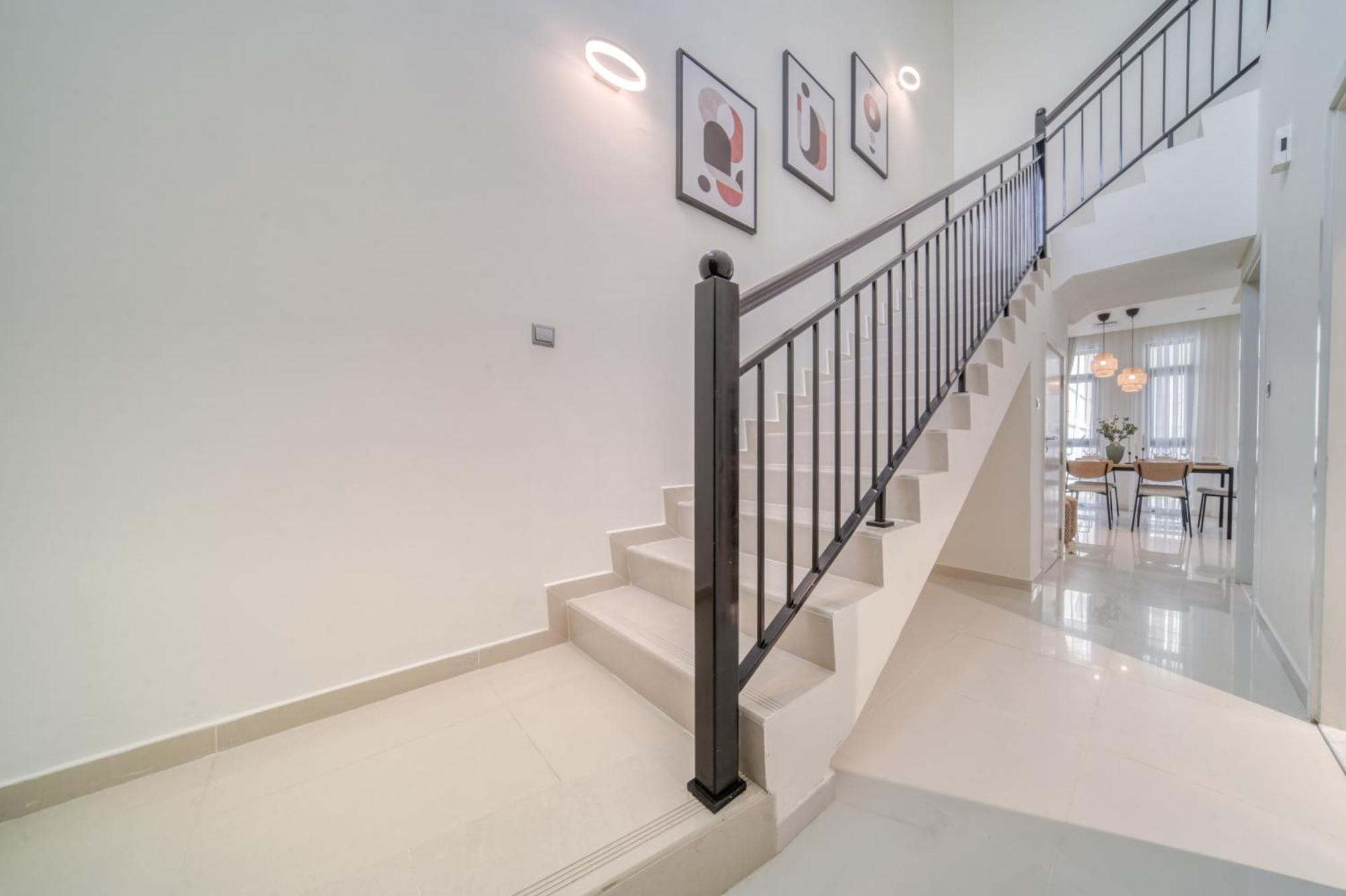 Villa Damac Hills Ll - Stunning 4 Bedrooms With Private Pool At Land