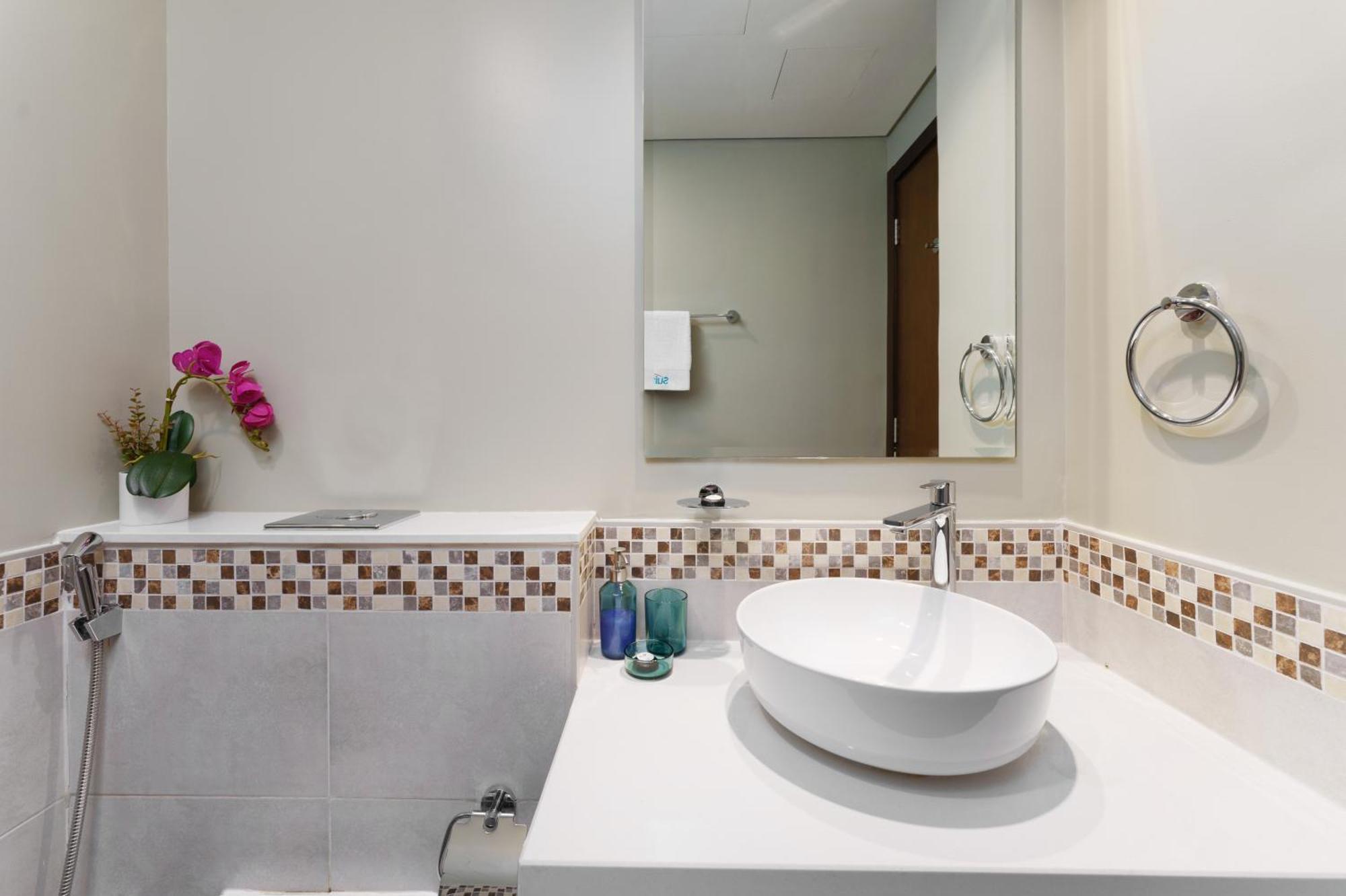 Contemporary With Burj Khalifa View Apartment