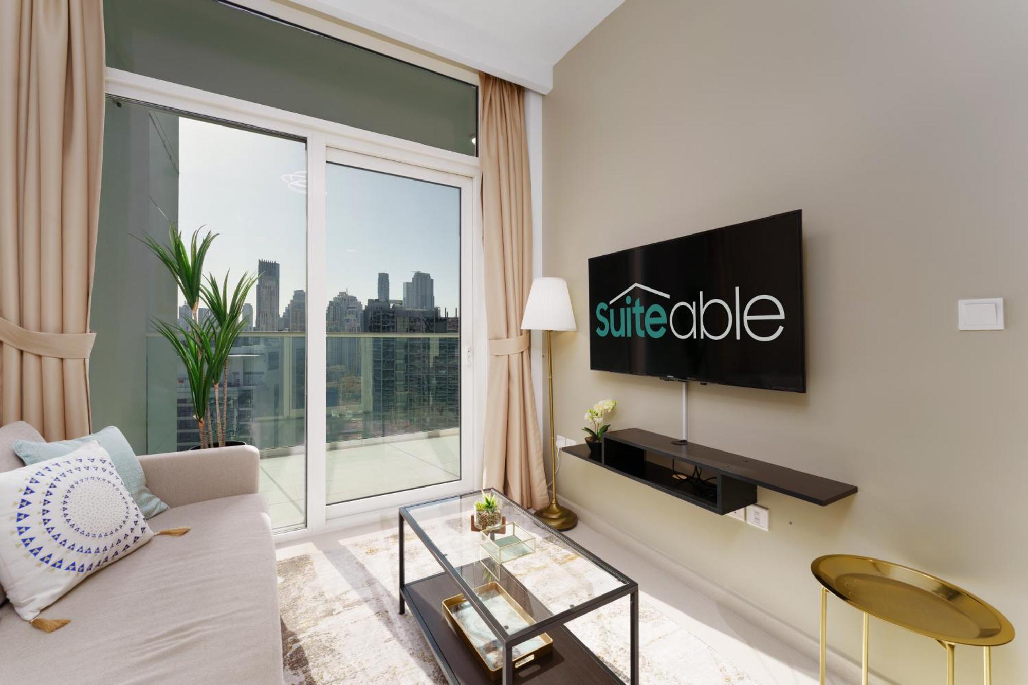 Apartment Contemporary With Burj Khalifa View