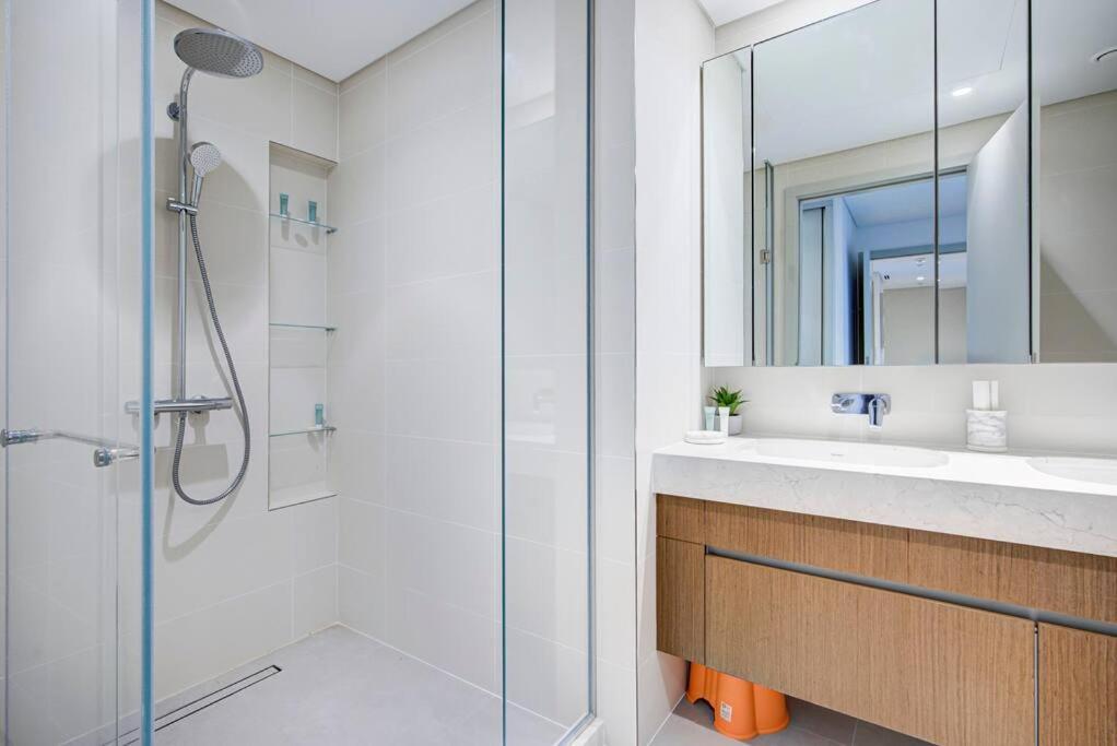 Luxury 4br Full Seaview Apartment Dubai