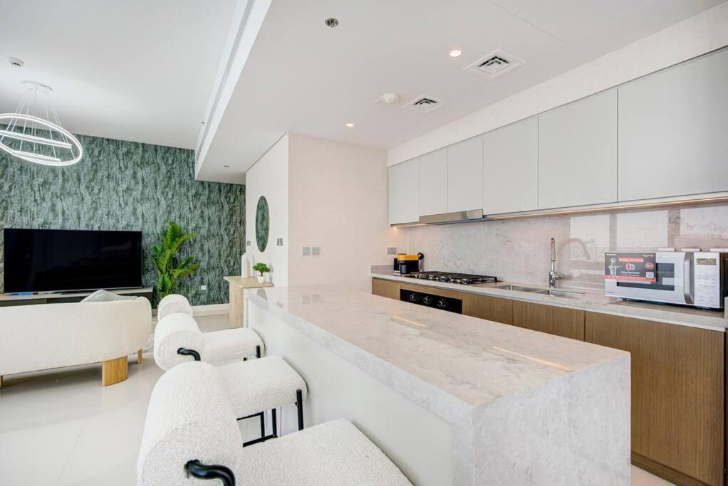 Apartment Luxury 4br Full Seaview Dubai