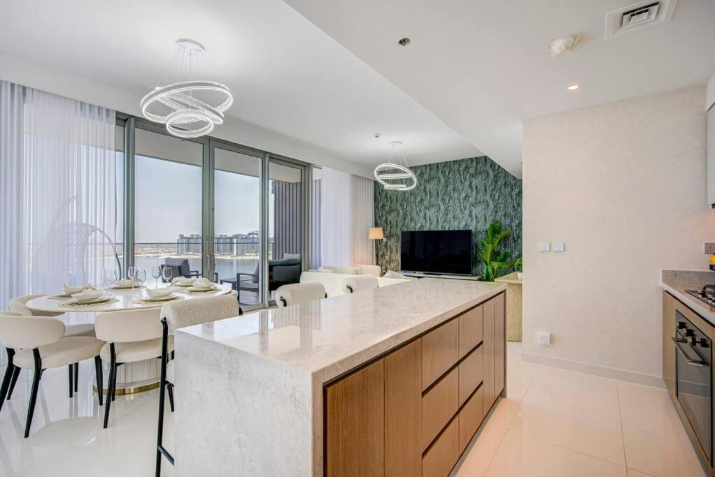 Apartment Luxury 4br Full Seaview *