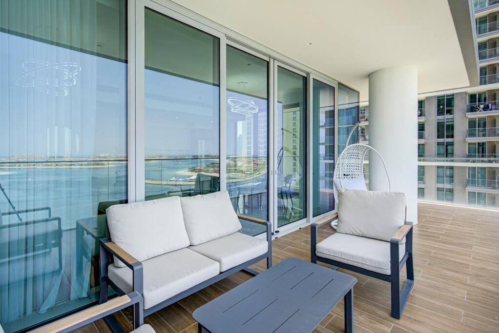 Luxury 4br Full Seaview
