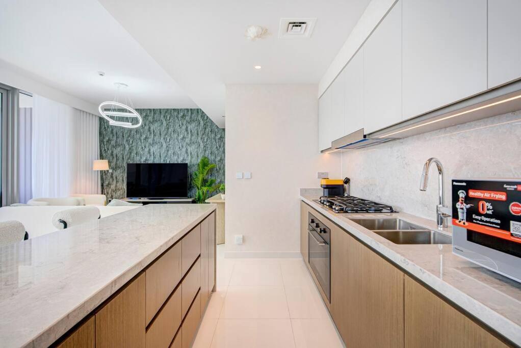 Luxury 4br Full Seaview Apartment