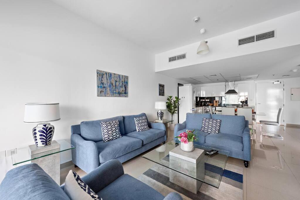 First Class 1br Modern & Stylish Living Apartment Dubai