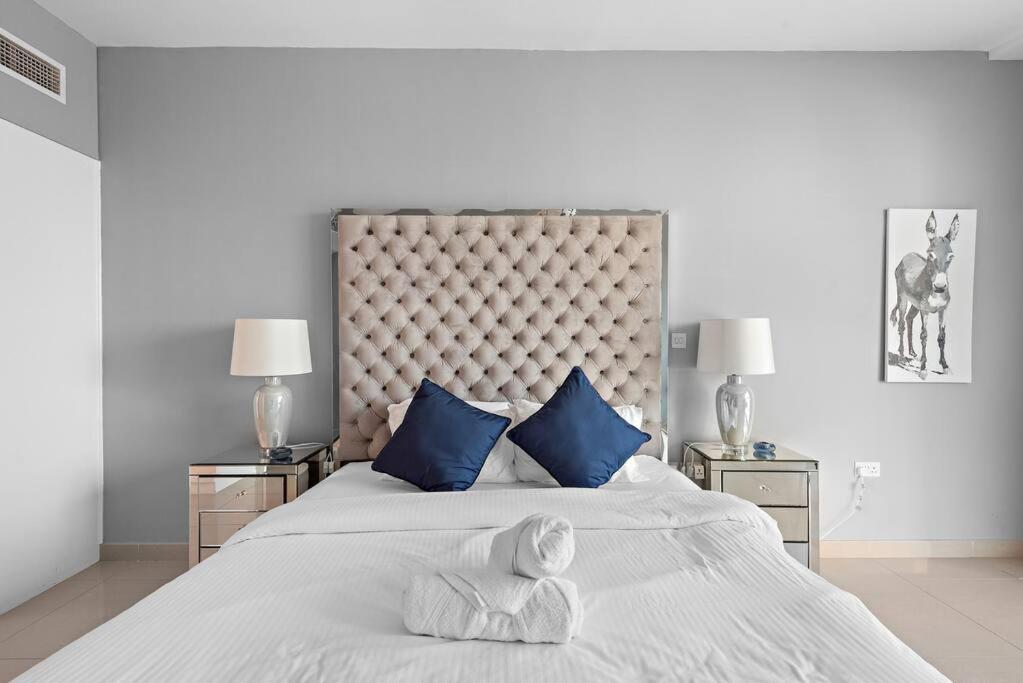 Apartment First Class 1br Modern & Stylish Living