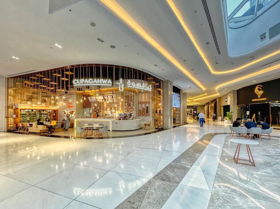 First Class 1br Modern & Stylish Living Apartment *