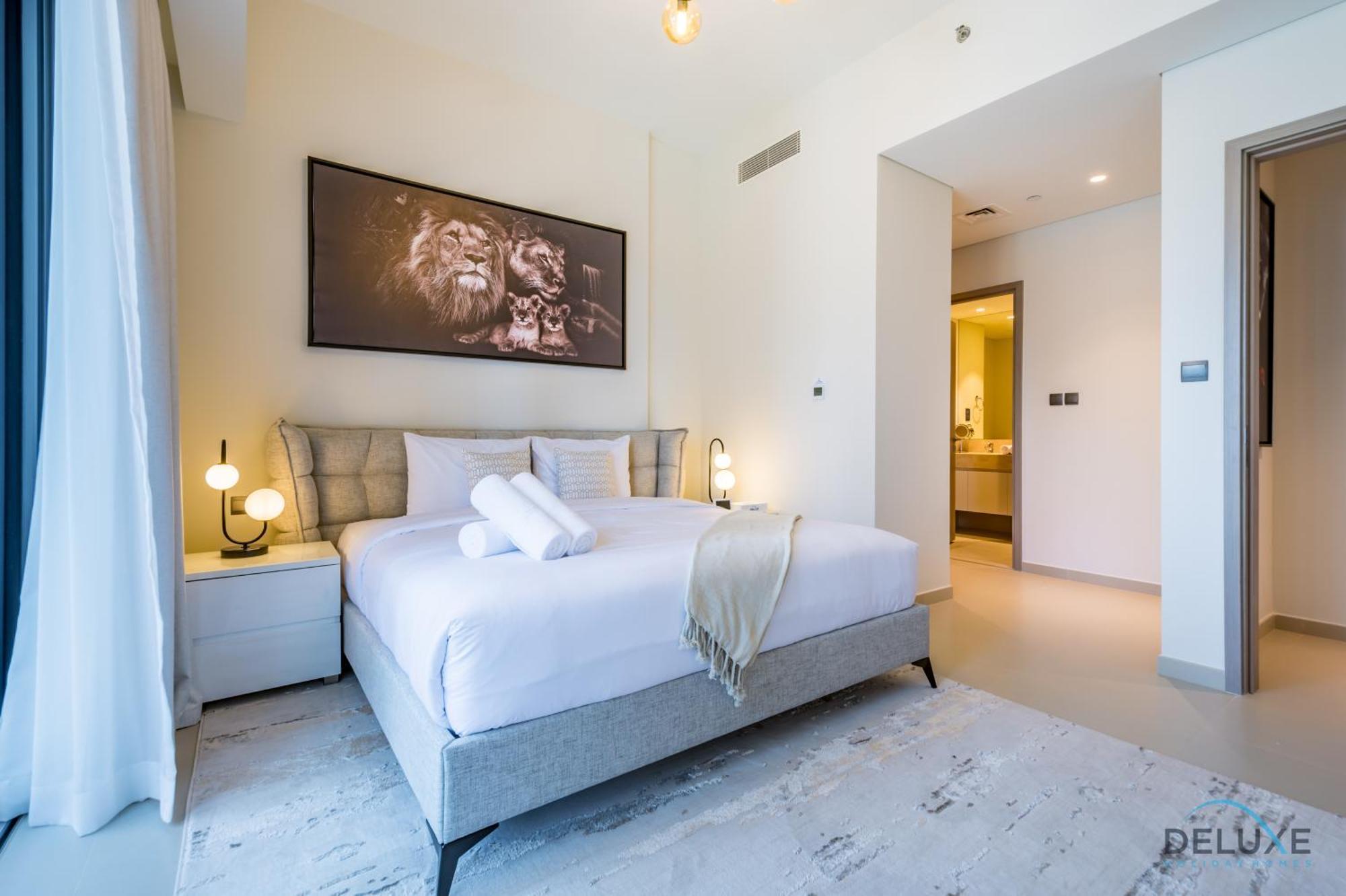 Luxurious 3br With Assistant In Act One Act Two Tower 2, Downtown By Deluxe Homes