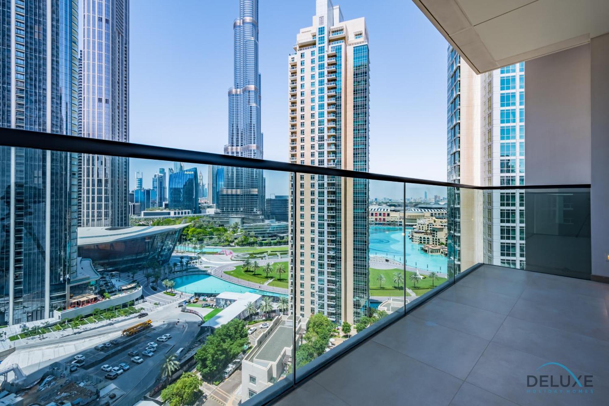 Luxurious 3br With Assistant In Act One Act Two Tower 2, Downtown By Deluxe Homes Apartment *