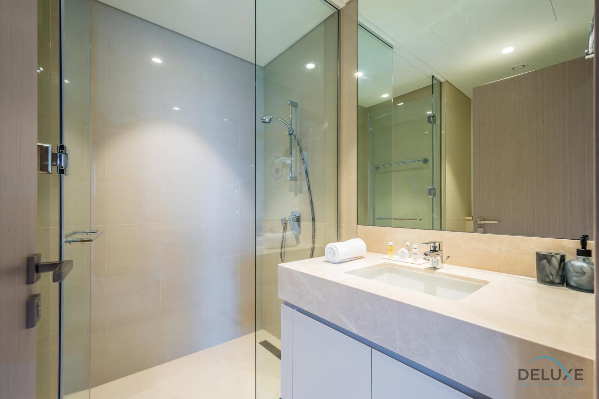 Apartment Luxurious 3br With Assistant In Act One Act Two Tower 2, Downtown By Deluxe Homes *