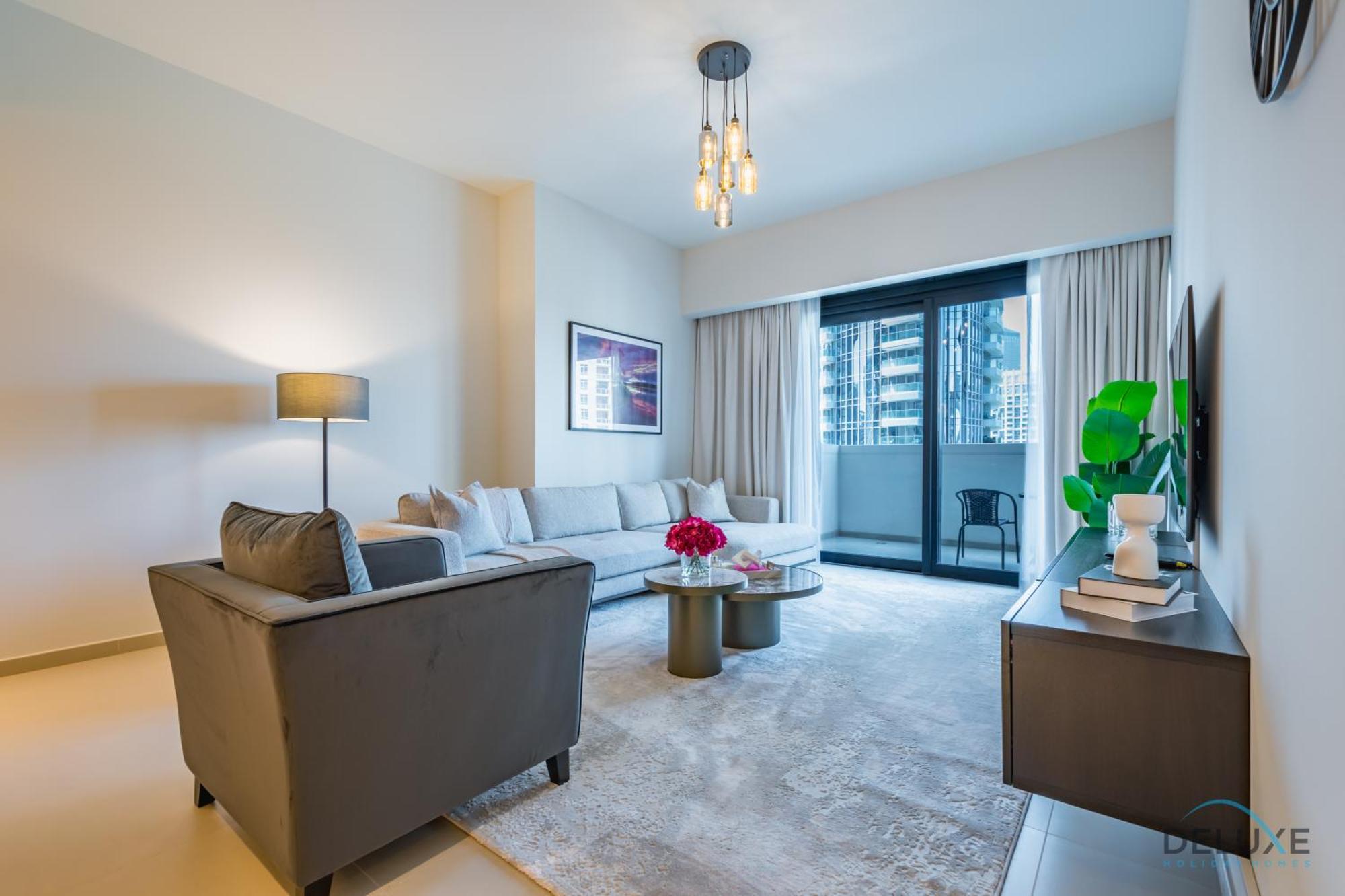 Luxurious 3br With Assistant In Act One Act Two Tower 2, Downtown By Deluxe Homes Apartment